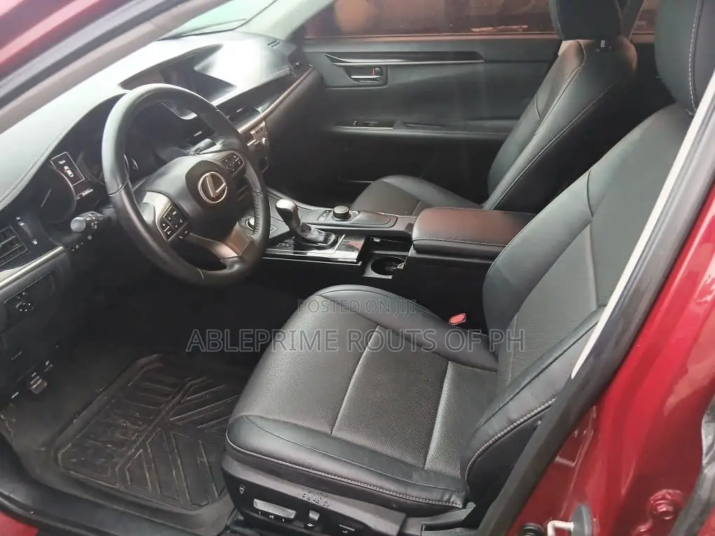 Lexus ES 2016 Red