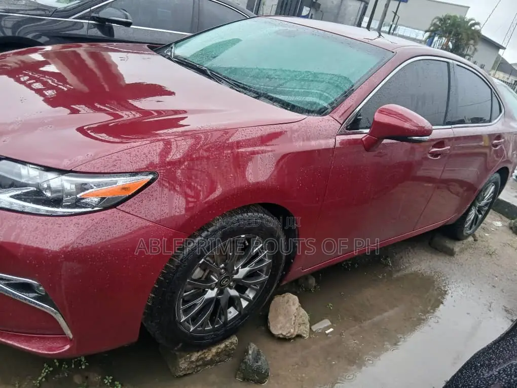 Lexus ES 2016 Red