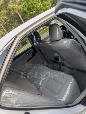 Toyota Camry 2017 White