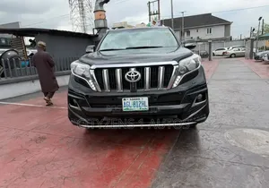 Toyota Land Cruiser Prado 2016 Black