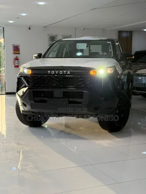 New Toyota Hilux 2026 Black