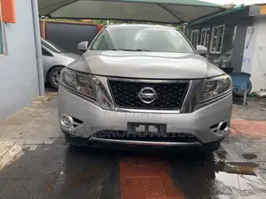 Nissan Pathfinder 2013 Silver