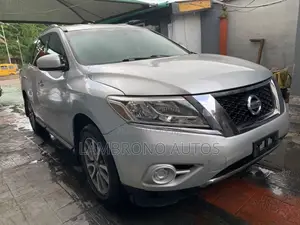 Nissan Pathfinder 2013 Silver