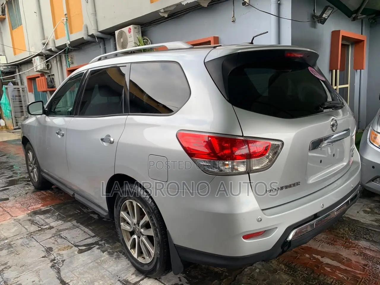 Nissan Pathfinder 2013 Silver