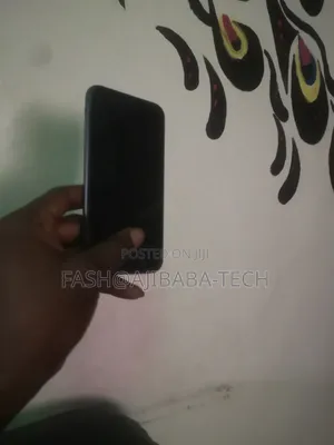 Apple iPhone 11 64 GB Black