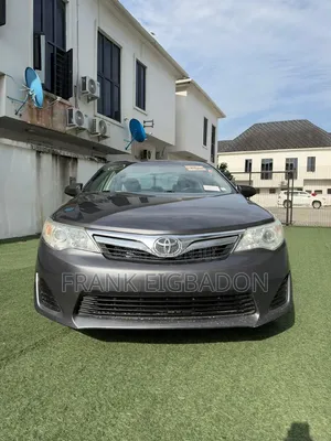 Toyota Camry LE 4dr Sedan (2.5L 4cyl 6A) 2013 Gray