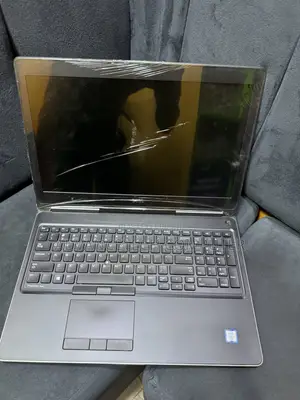 Laptop Dell Precision 7520 16GB Intel Core i7 SSD 256GB