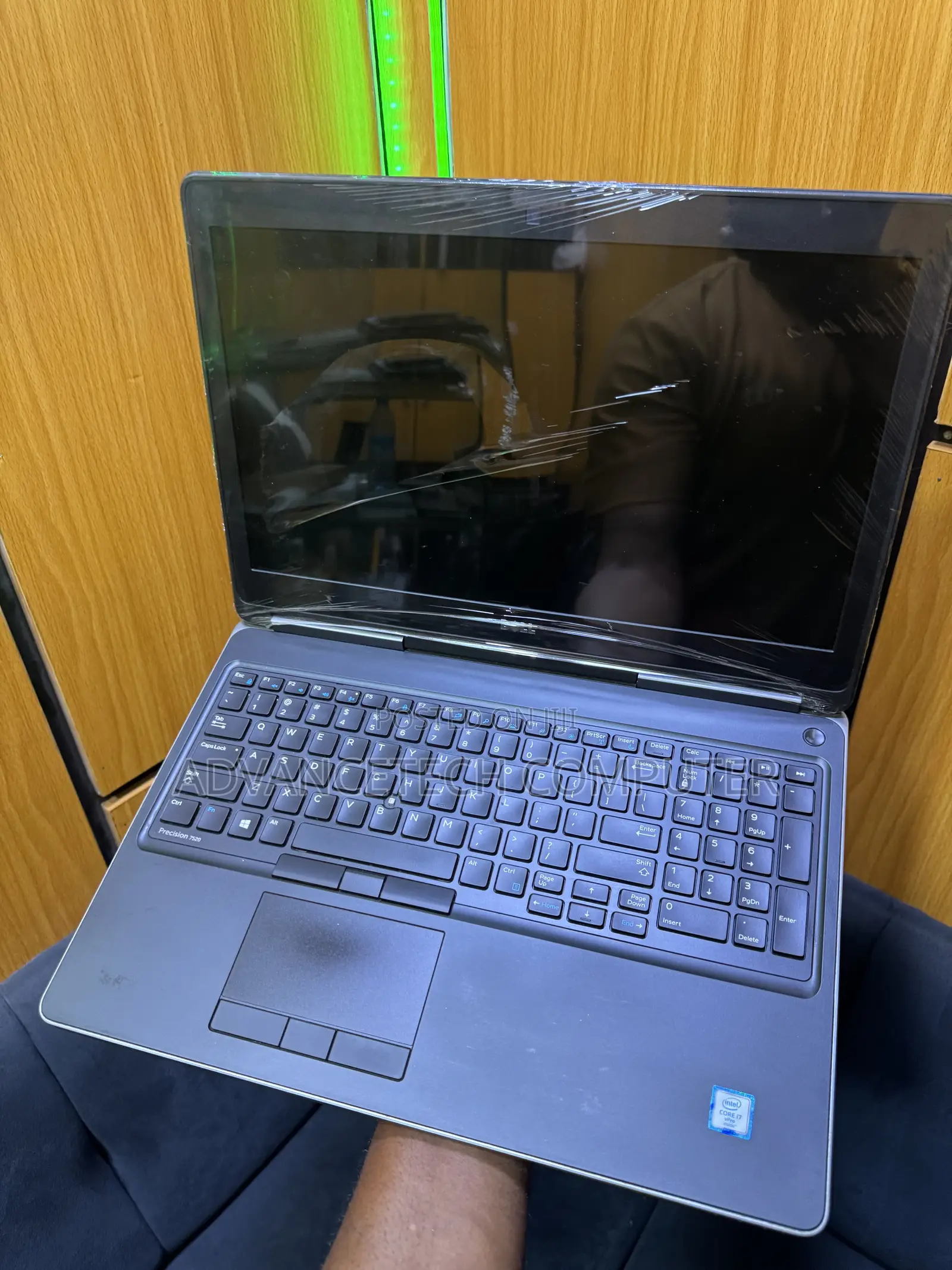 Laptop Dell Precision 7520 16GB Intel Core i7 SSD 256GB