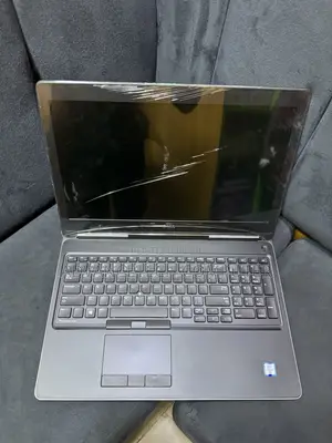 Laptop Dell Precision 7520 16GB Intel Core i7 SSD 256GB