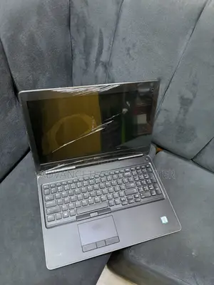 Laptop Dell Precision 7520 16GB Intel Core i7 SSD 256GB