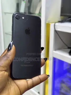 Apple iPhone 7 32 GB Black