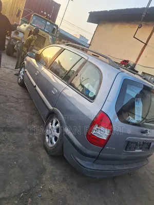 Opel Zafira 1.9 CDTi 2006 Silver
