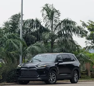 Toyota Highlander Platinum AWD 2024 Black