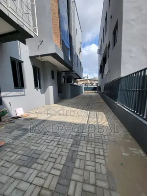 4bdrm Townhouse / Terrace in Opebi for rent