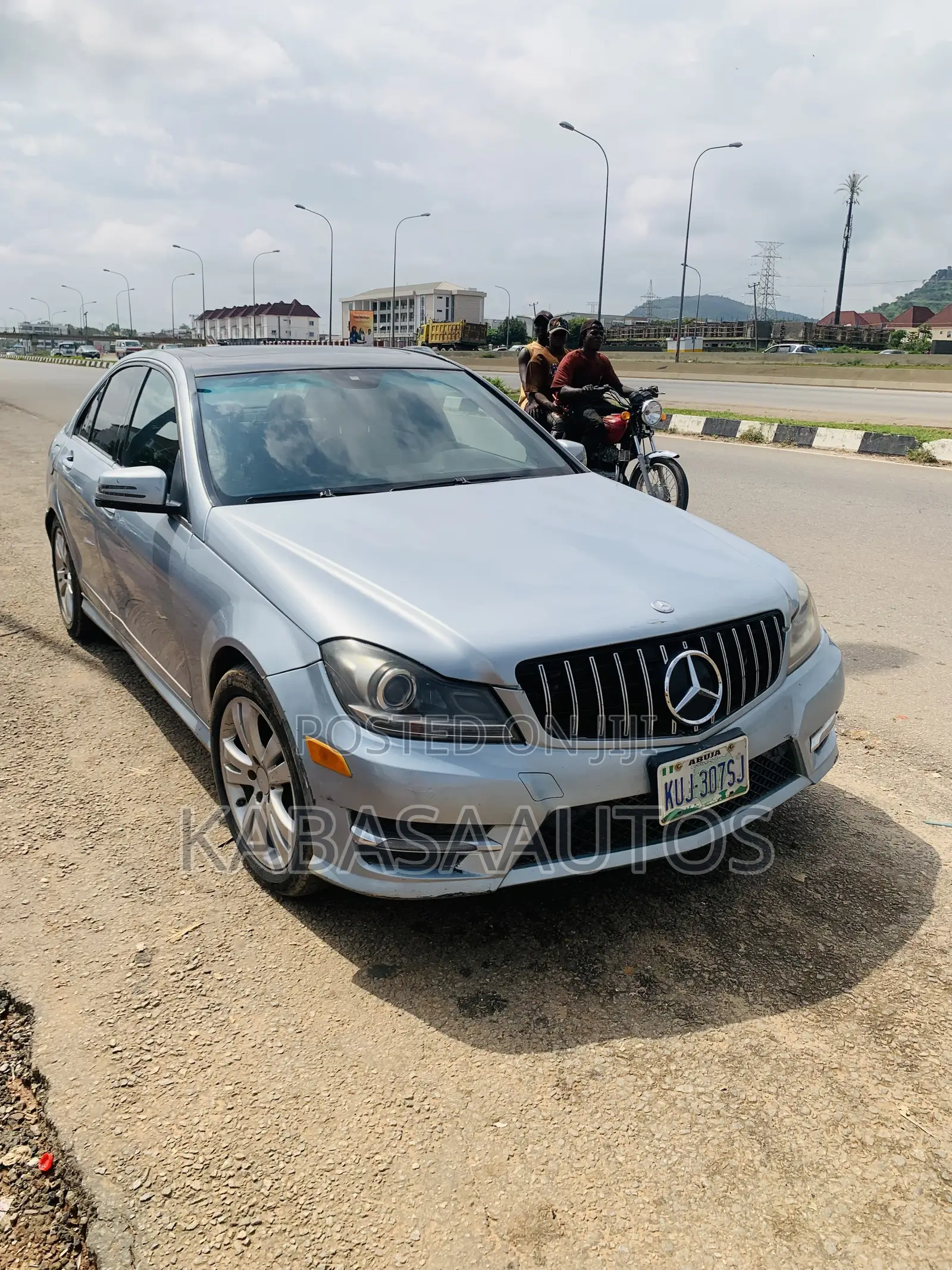 Mercedes-Benz C300 2013 Blue