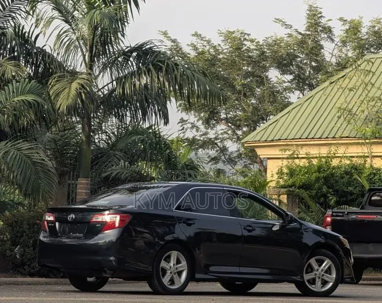 Toyota Camry 2013 Gray