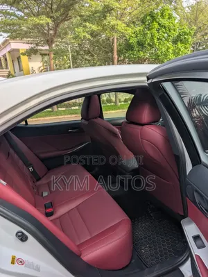 Lexus IS 300 AWD 2016 White