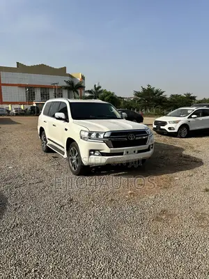 Toyota Land Cruiser 4.0 V6 GXR 2019 White