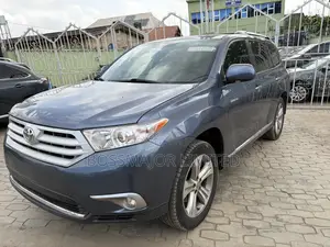 Toyota Highlander Limited 2012 Blue