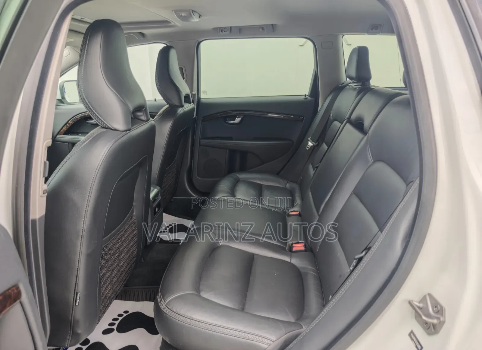 Volvo XC70 2016 White