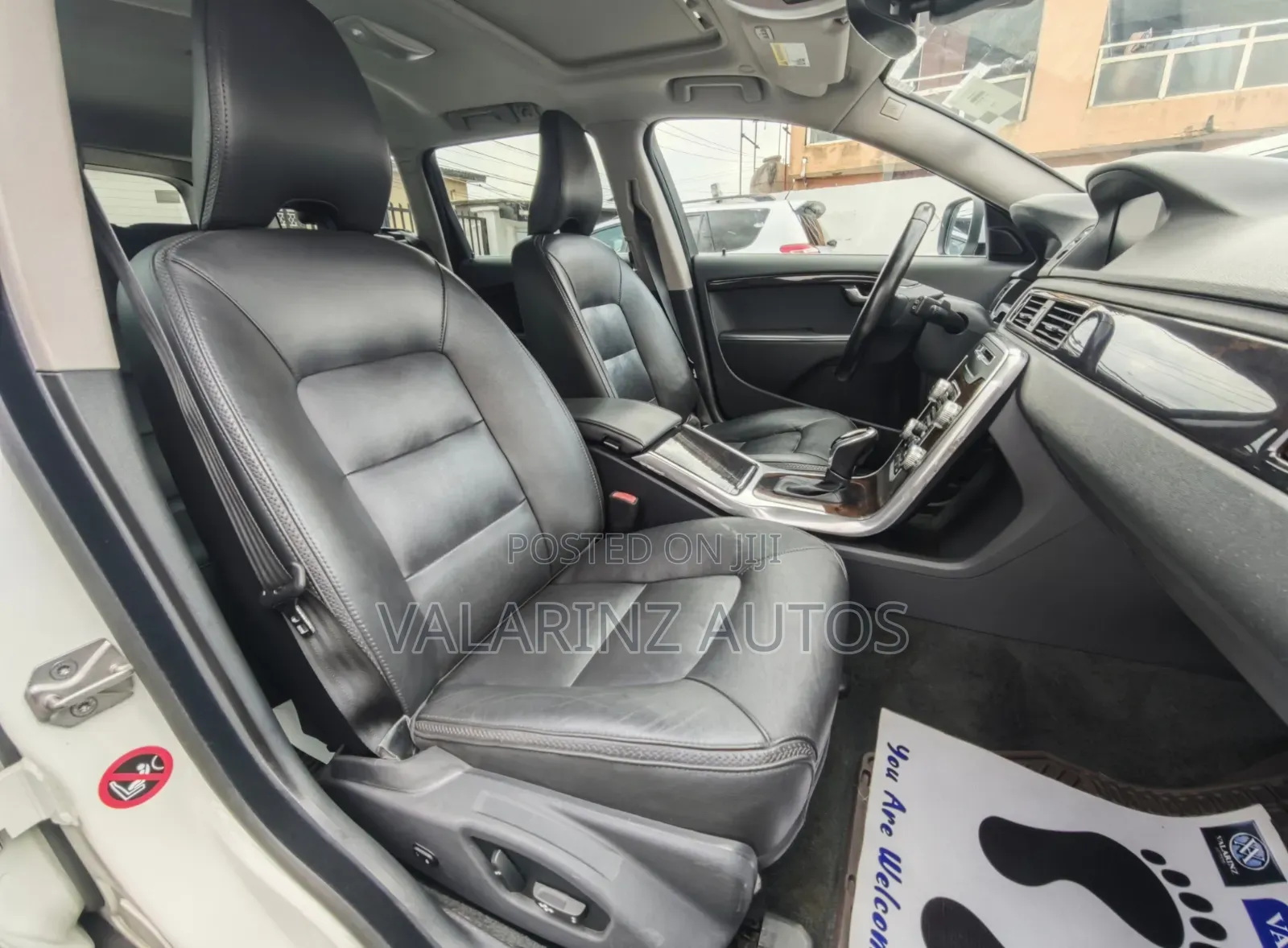 Volvo XC70 2016 White