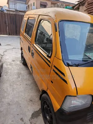 Suzuki APV Minibus 2010 Yellow