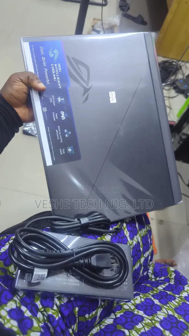 New Laptop Asus ROG Strix G16 16GB Intel Core i7 SSD 1T