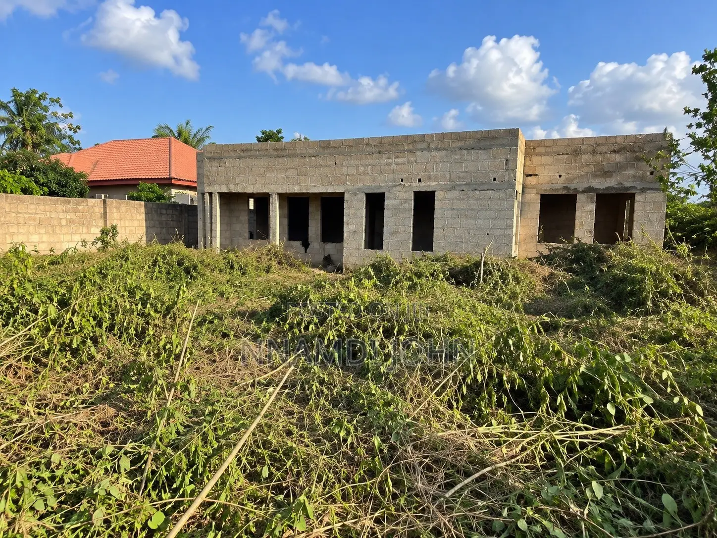 Urgent Distress Sale – 3 Bedroom Flat on 1 Plot