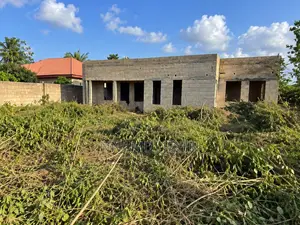 Urgent Distress Sale – 3 Bedroom Flat on 1 Plot