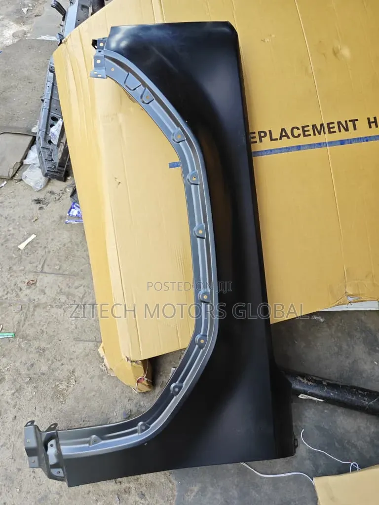 Left Side Fender Prado 2025