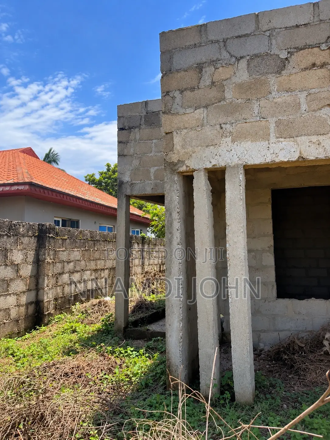 Urgent Distress Sale – 3 Bedroom Flat on 1 Plot