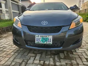 Toyota Matrix 2010 Gray