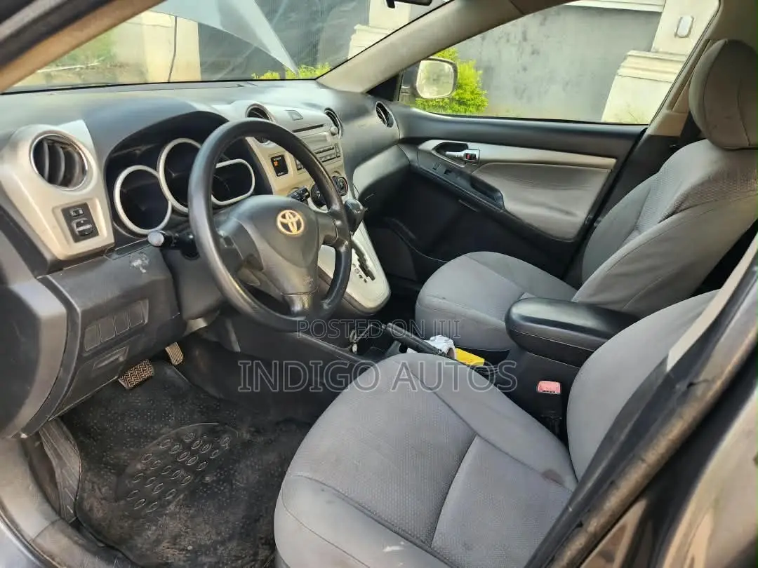 Toyota Matrix 2010 Gray