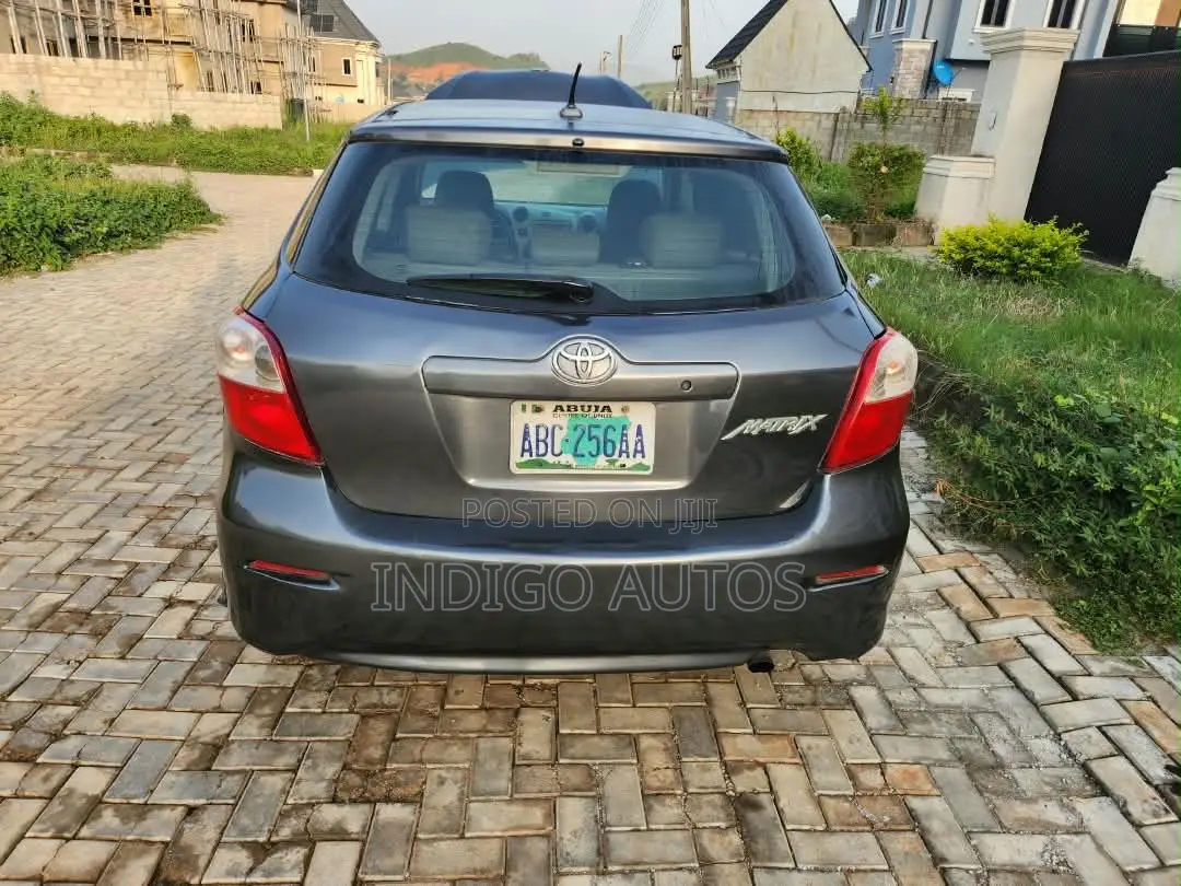 Toyota Matrix 2010 Gray