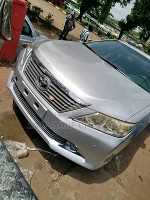 Toyota Camry XLE 4dr Sedan (2.5L 4cyl 6A) 2012 Silver