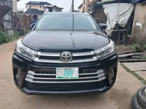 Toyota Highlander Limited 4dr SUV AWD (3.5L 6cyl 6A) 2015 Black