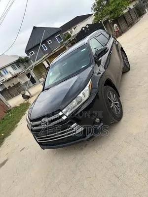 Toyota Highlander 2017 Red