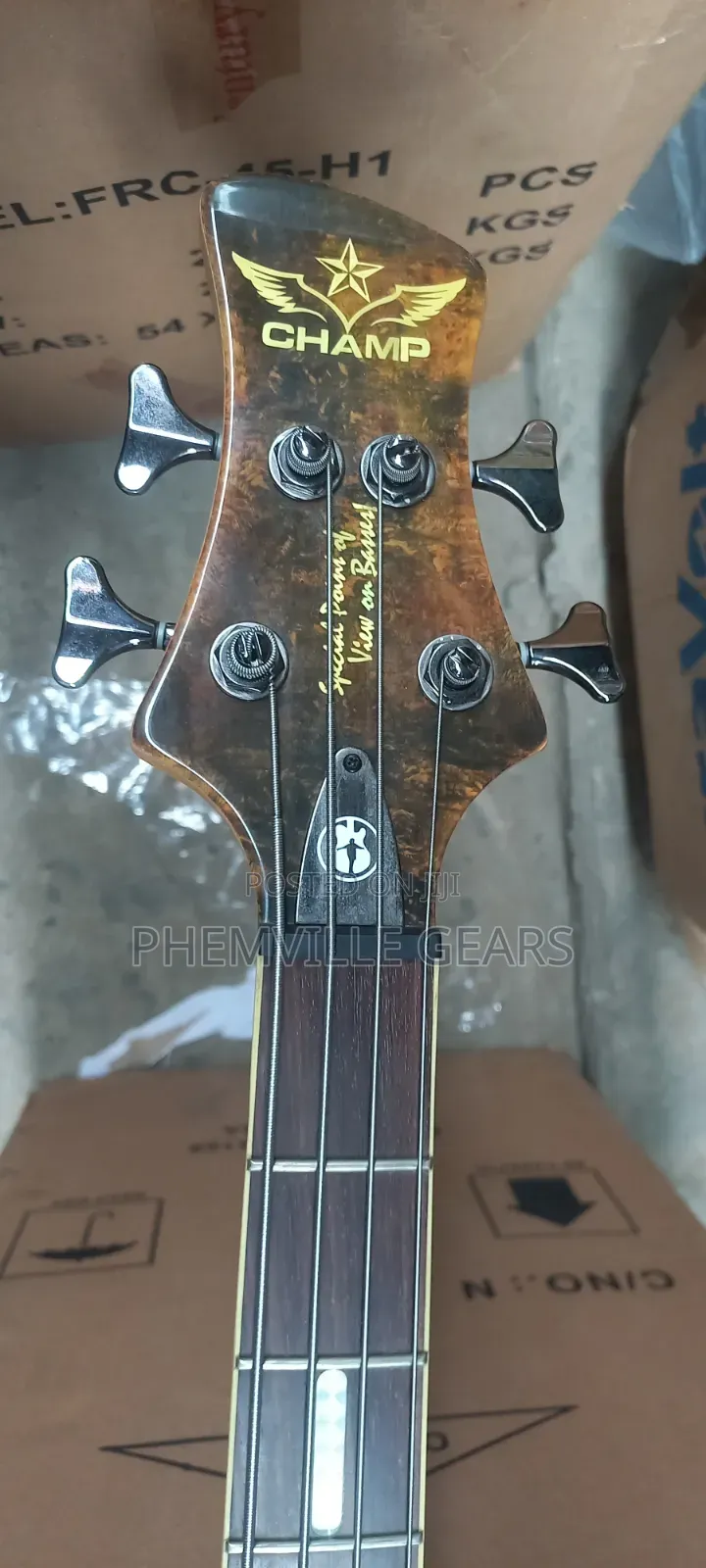 Champ Active 4strings Bass Guitar.