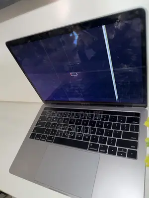 Laptop Apple MacBook Pro 2017 16GB SSD 256GB