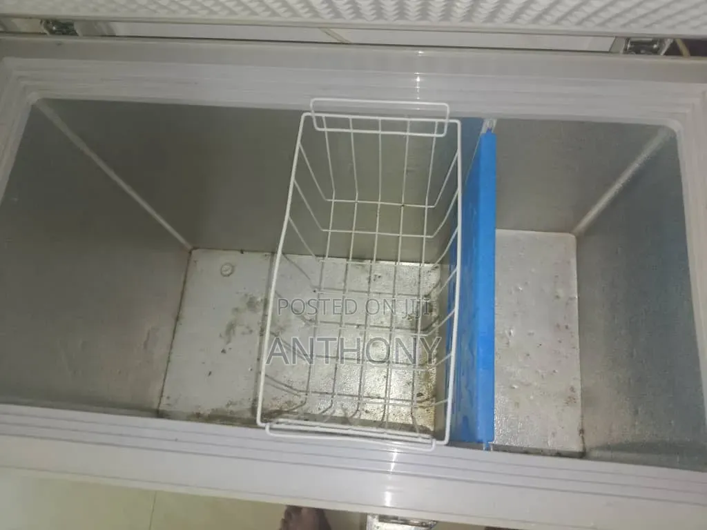 Scanfrost Chest Freezer (215L)