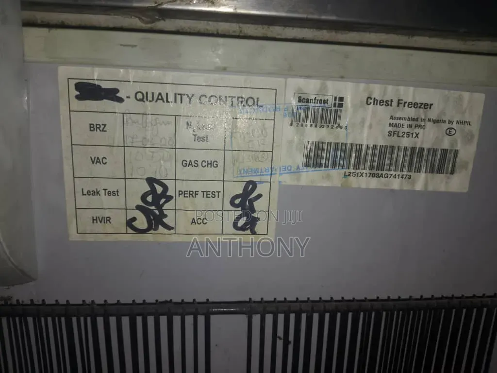 Scanfrost Chest Freezer (215L)