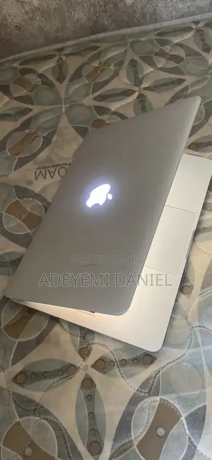 Laptop Apple MacBook Pro 2015 8GB Intel Core i5 SSD 500GB