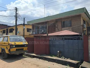 3bdrm Block of Flats in Bariga / Shomolu for sale
