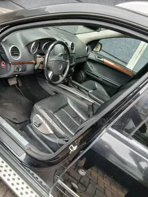 Mercedes-Benz C320 2005 Black