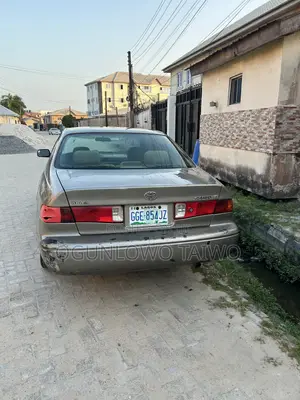 Toyota Camry 2002 Gray