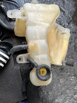 Water Reservoir Dodge Charger/ 300c 2011 2012 2013 Etc