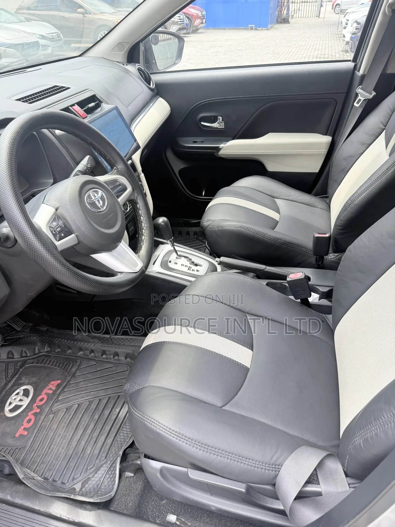 Toyota Rush 2019 Silver
