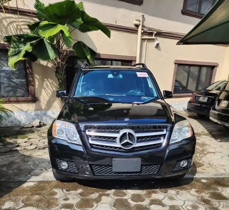 Mercedes-Benz GLK-Class 350 2011 Black