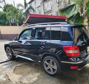 Mercedes-Benz GLK-Class 350 2011 Black