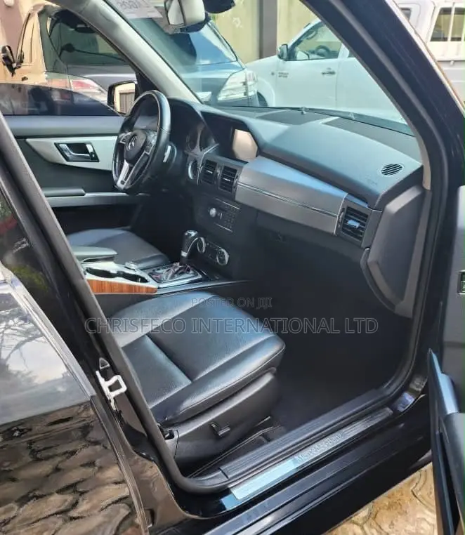 Mercedes-Benz GLK-Class 350 2011 Black